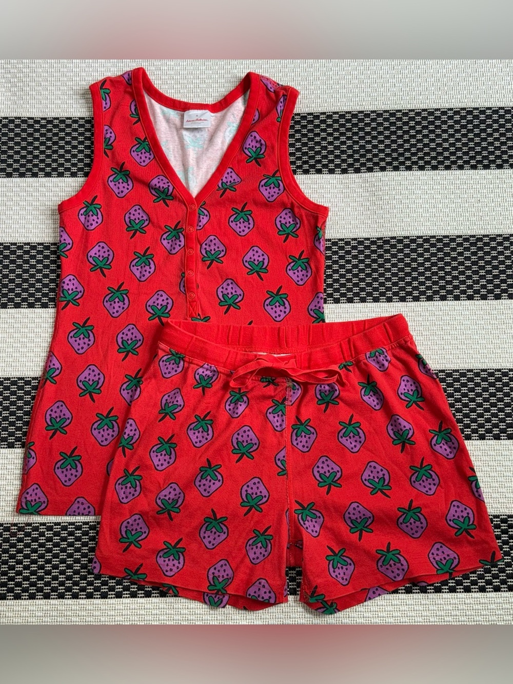 Hanna Andersson Strawberry Organic Cotton Pajama Set Size M - Picture 5 of 5